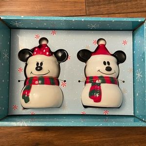 Disney Mickey and Minnie snowman Salt And Pepper Shakers